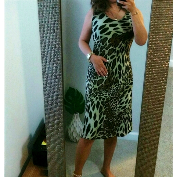Women's Leopard Dress/ A Wild Thyme - Picture 5 of 7